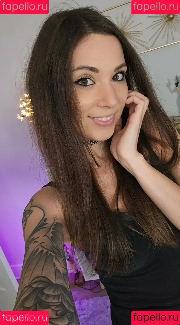 MelonieMac Onlyfans Photo Gallery 