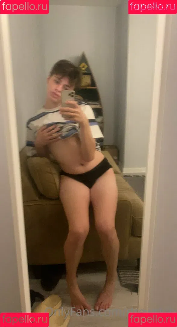 drewskib Onlyfans Photo Gallery 