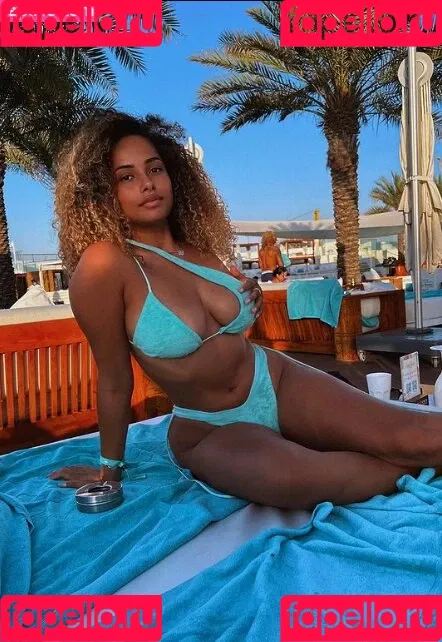 Amber Gill Onlyfans Photo Gallery 