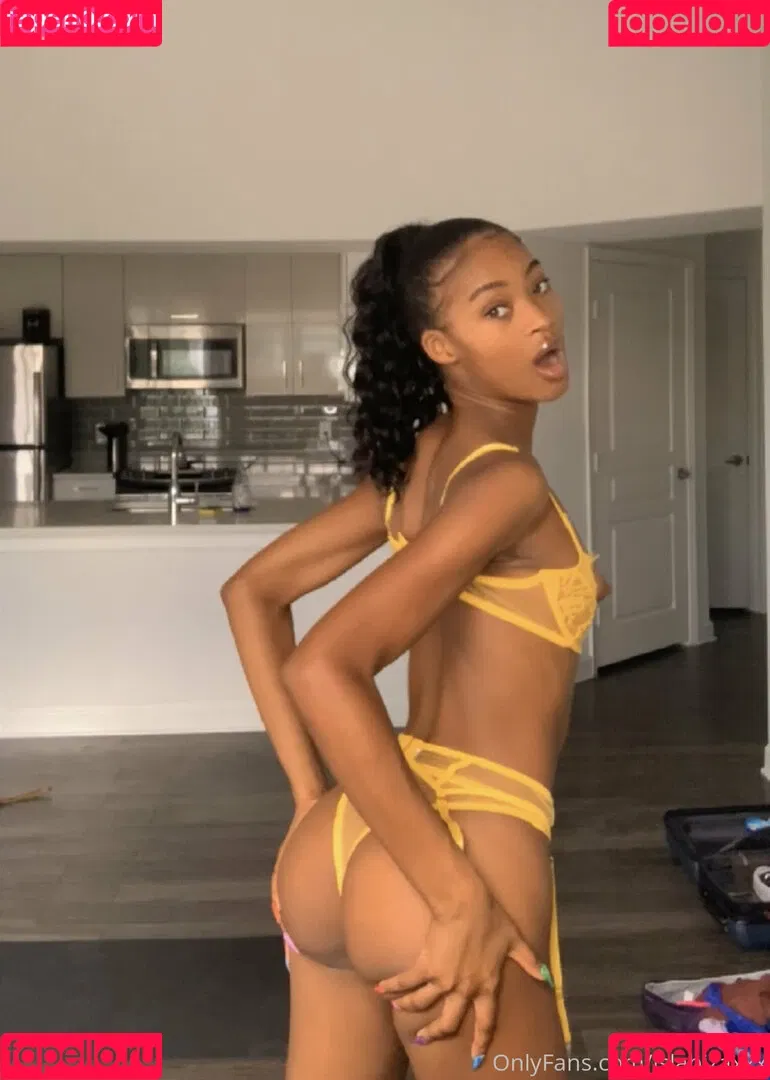 islabizaxxx Onlyfans Photo Gallery 