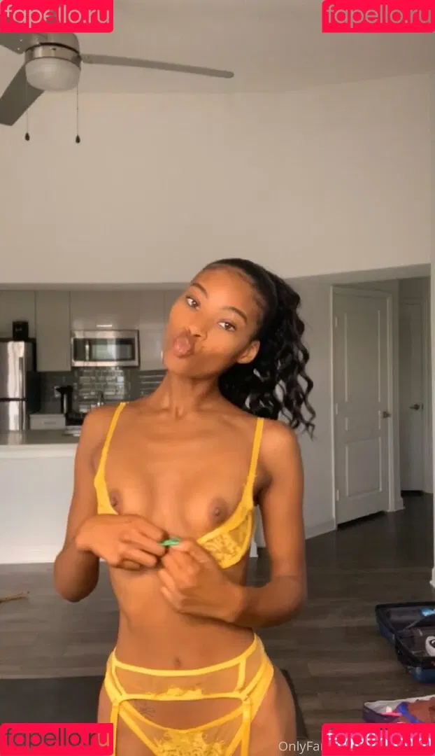 islabizaxxx Onlyfans Photo Gallery 