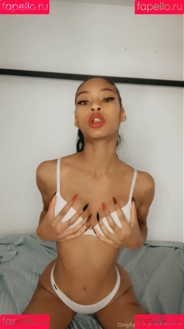 islabizaxxx Onlyfans Photo Gallery 