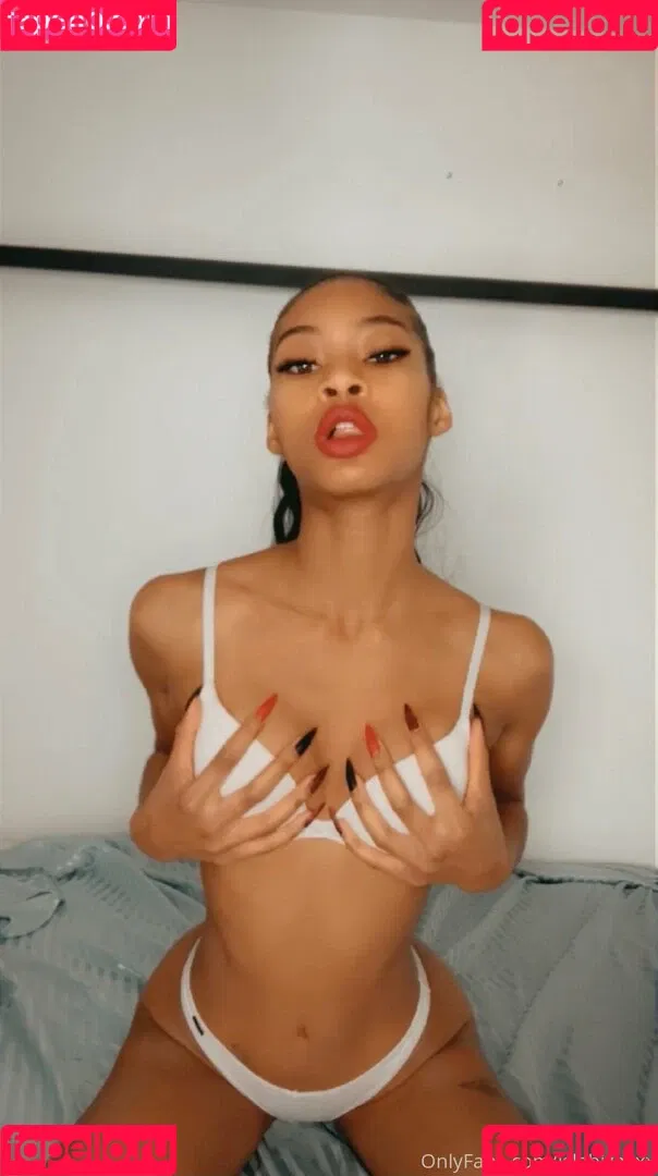 islabizaxxx Onlyfans Photo Gallery 