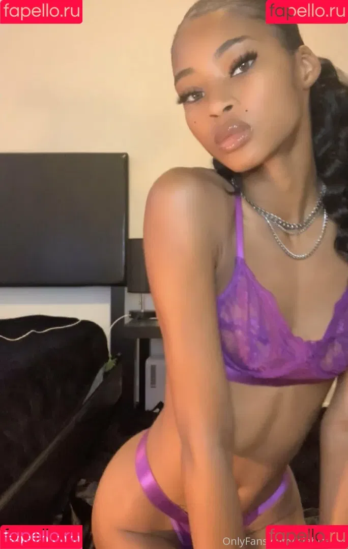islabizaxxx Onlyfans Photo Gallery 