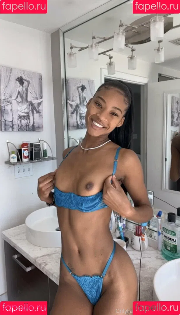 islabizaxxx Onlyfans Photo Gallery 