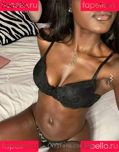 islabizaxxx Onlyfans Photo Gallery 