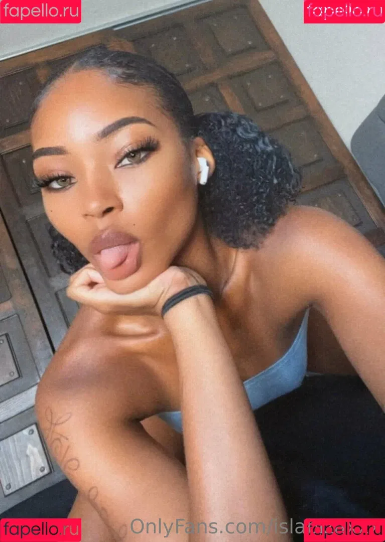 islabizaxxx Onlyfans Photo Gallery 