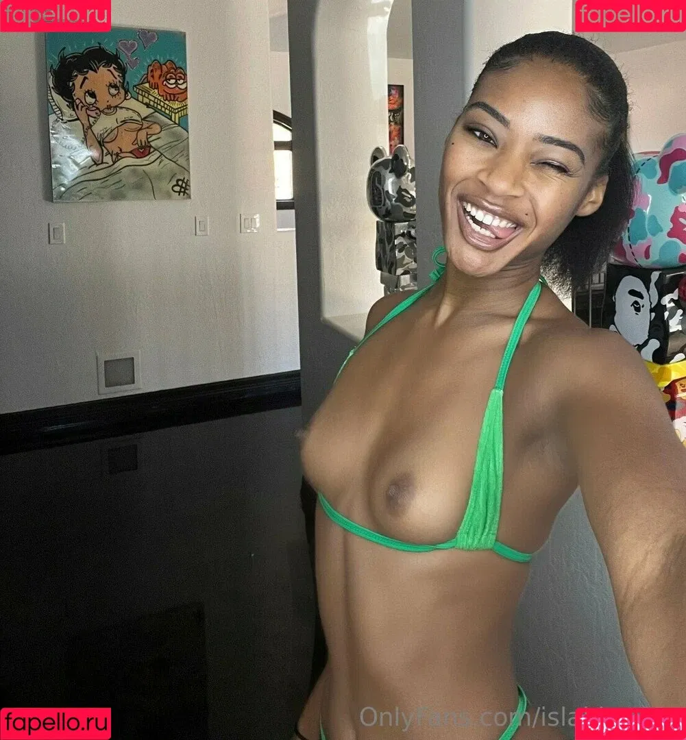 islabizaxxx Onlyfans Photo Gallery 