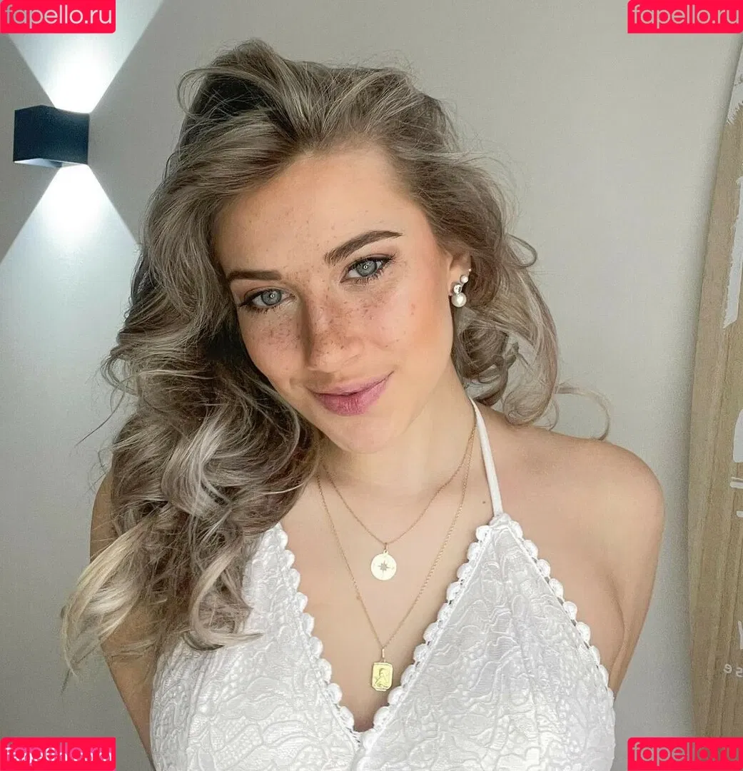 AlaiaJeanneau Onlyfans Photo Gallery 