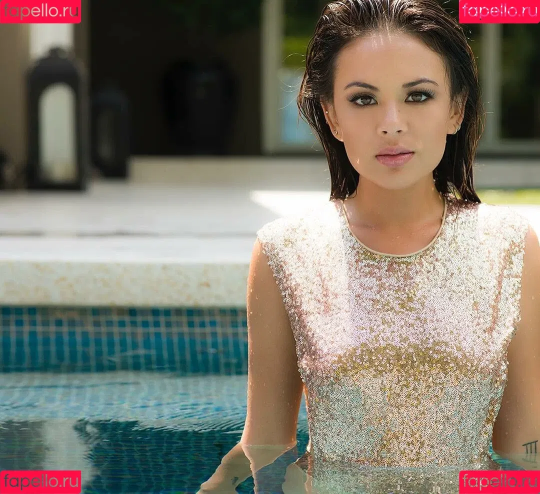 Janel Parrish Onlyfans Photo Gallery 