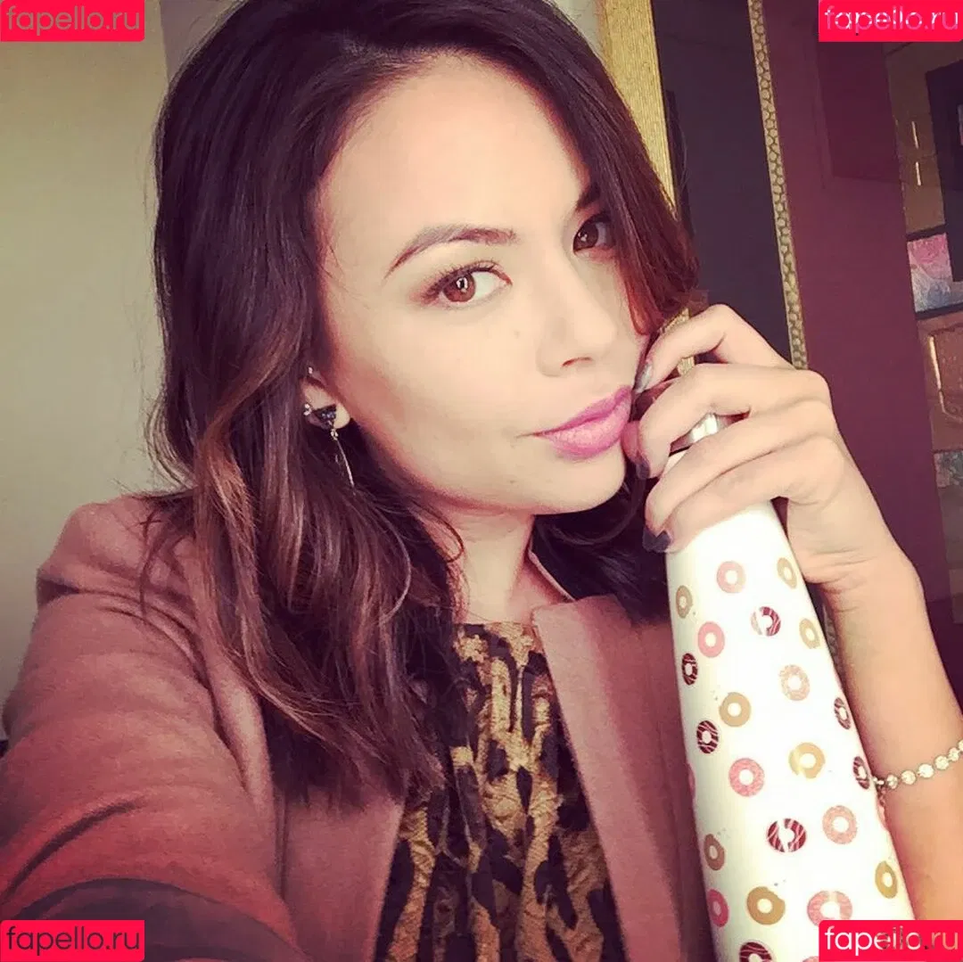 Janel Parrish Onlyfans Photo Gallery 