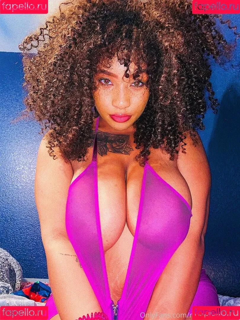 raynellemariah Onlyfans Photo Gallery 