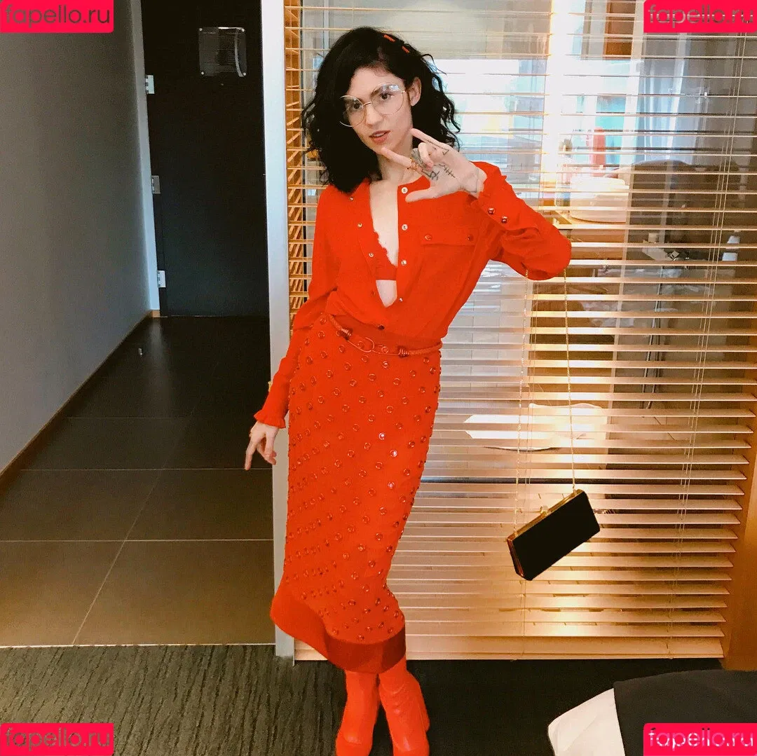 Grimes Onlyfans Photo Gallery 