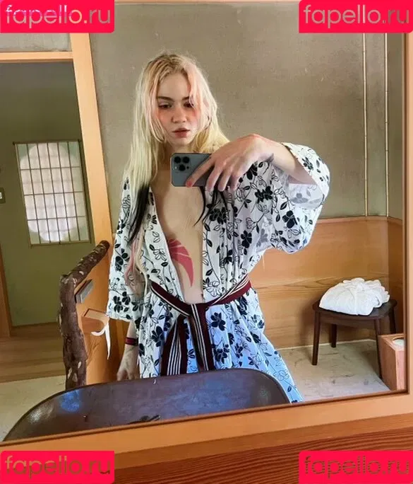 Grimes Onlyfans Photo Gallery 