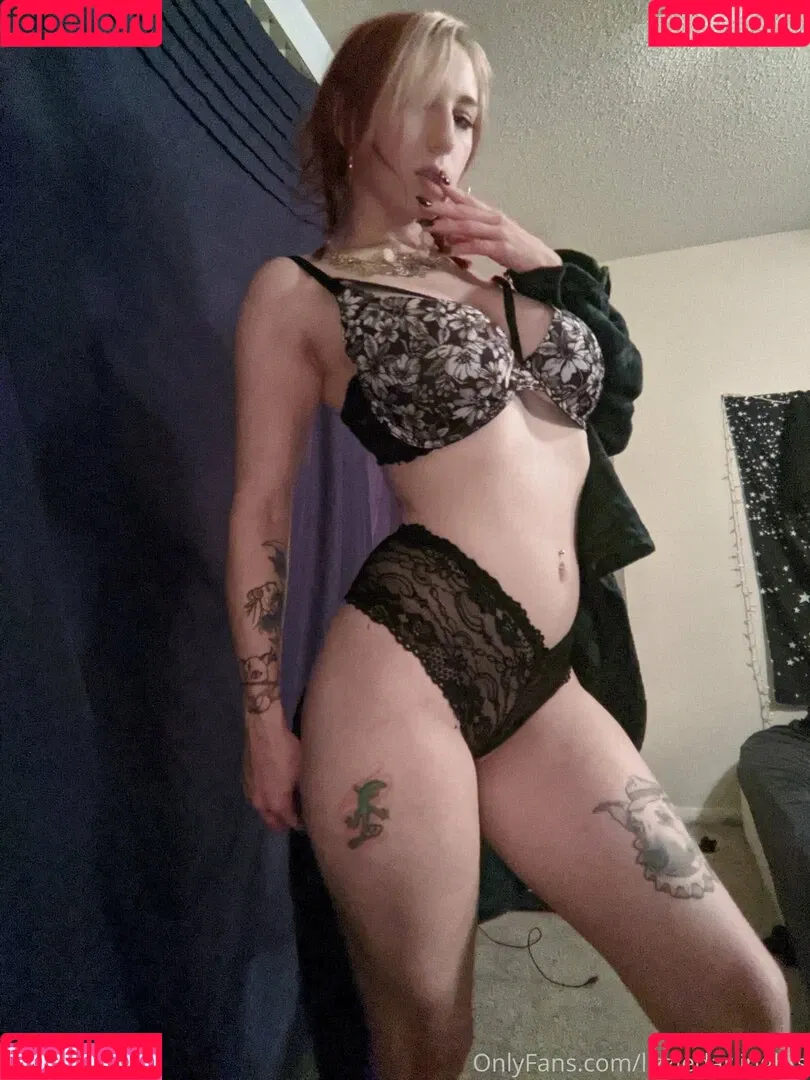 thepigeonbrat Onlyfans Photo Gallery 