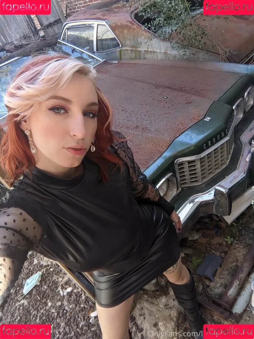 thepigeonbrat Onlyfans Photo Gallery 