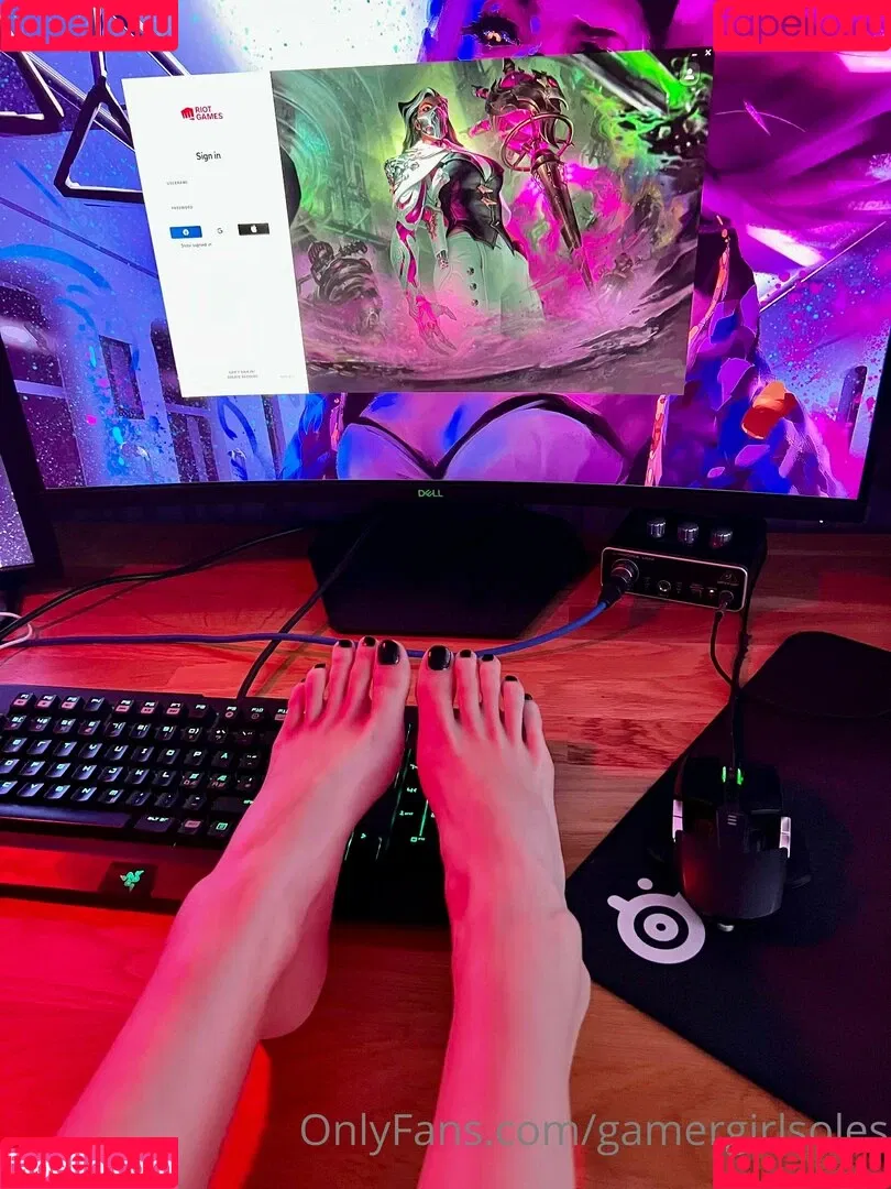 gamergirlsoles Onlyfans Photo Gallery 