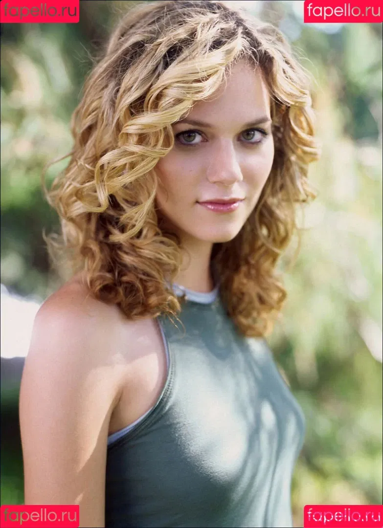 Hilarie Burton Onlyfans Photo Gallery 