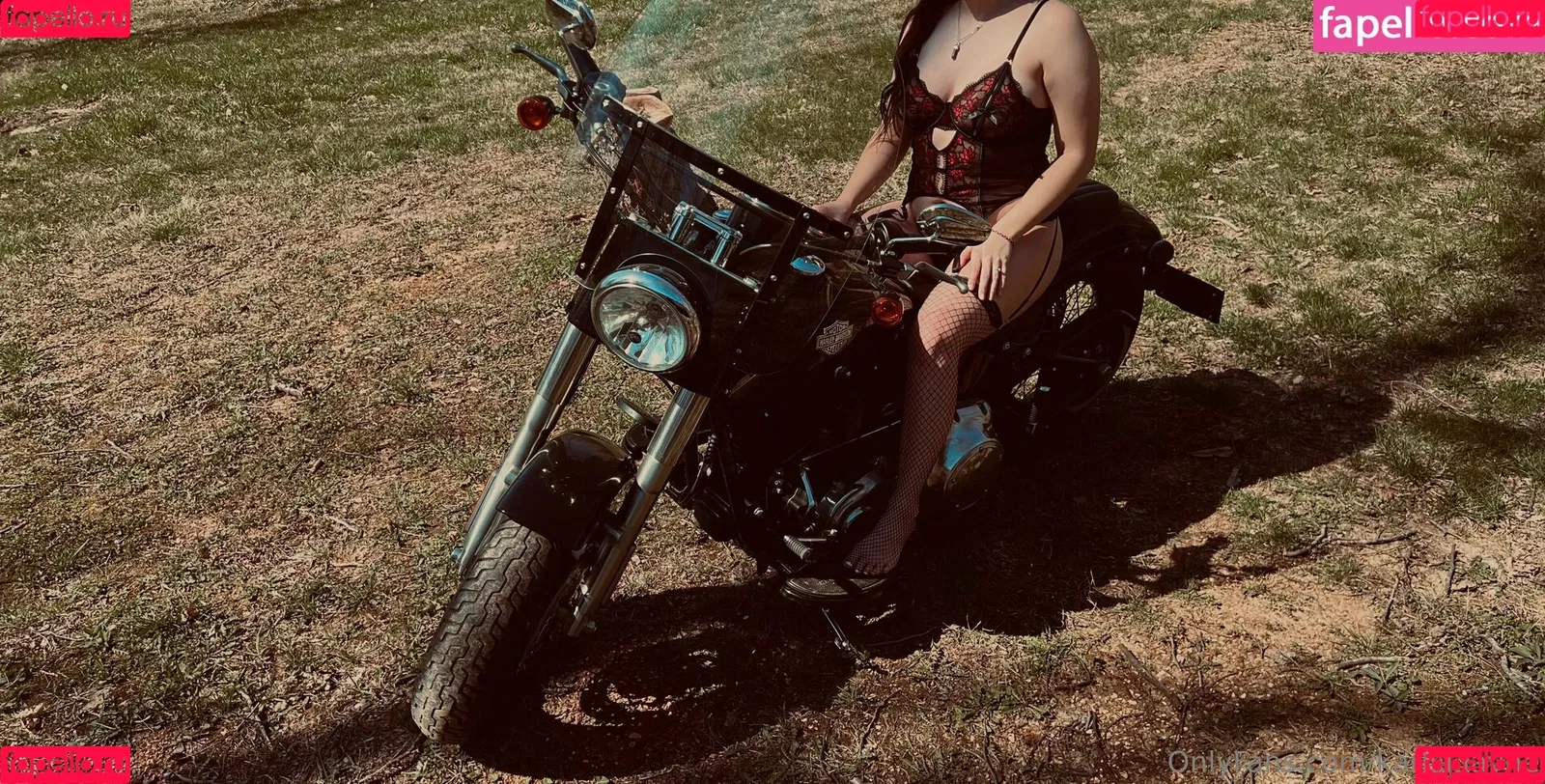 emswrldxo Onlyfans Photo Gallery 