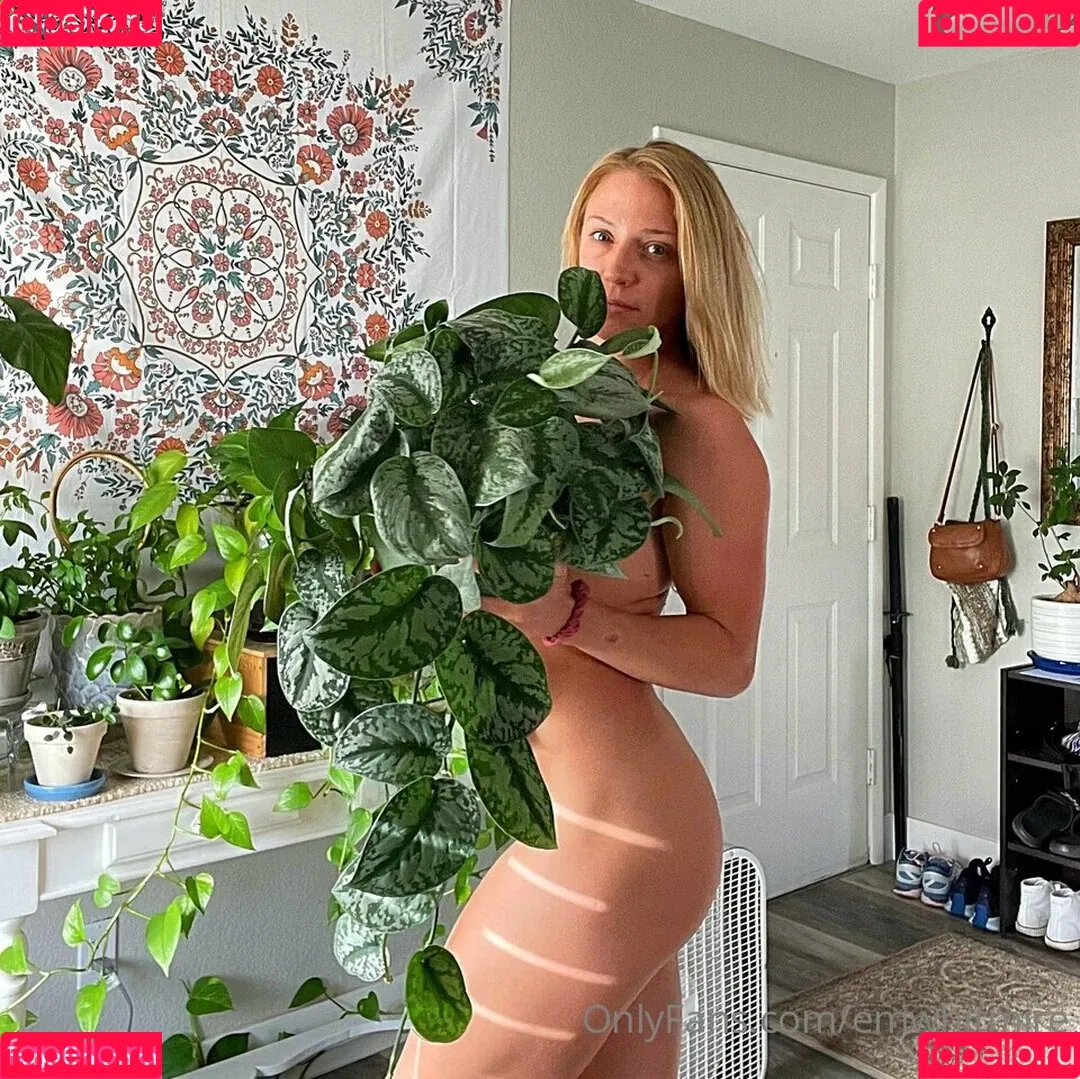 Emily Whitmire Onlyfans Photo Gallery 