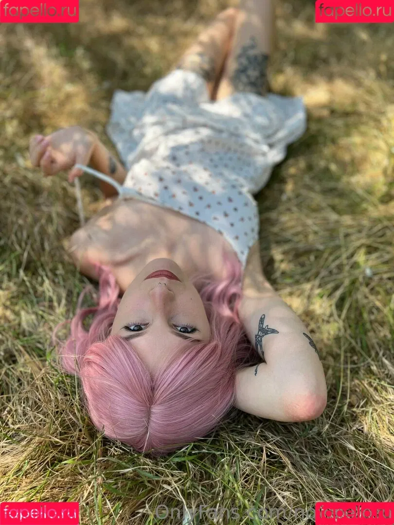 novaseren Onlyfans Photo Gallery 