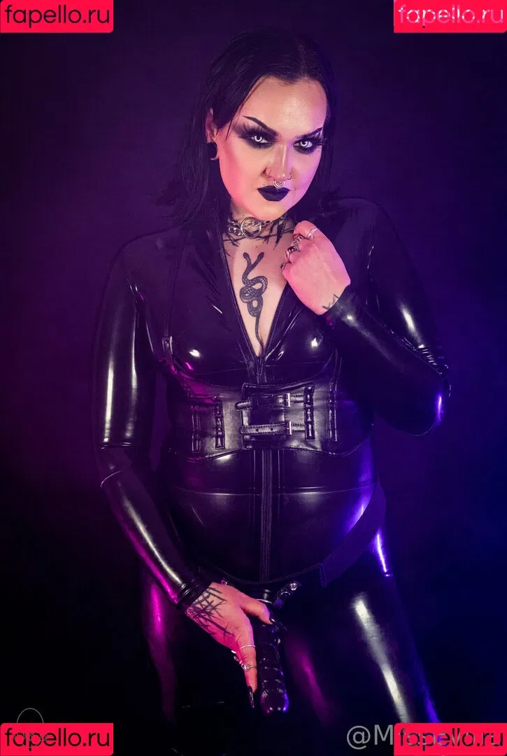 misseviliafree Onlyfans Photo Gallery 