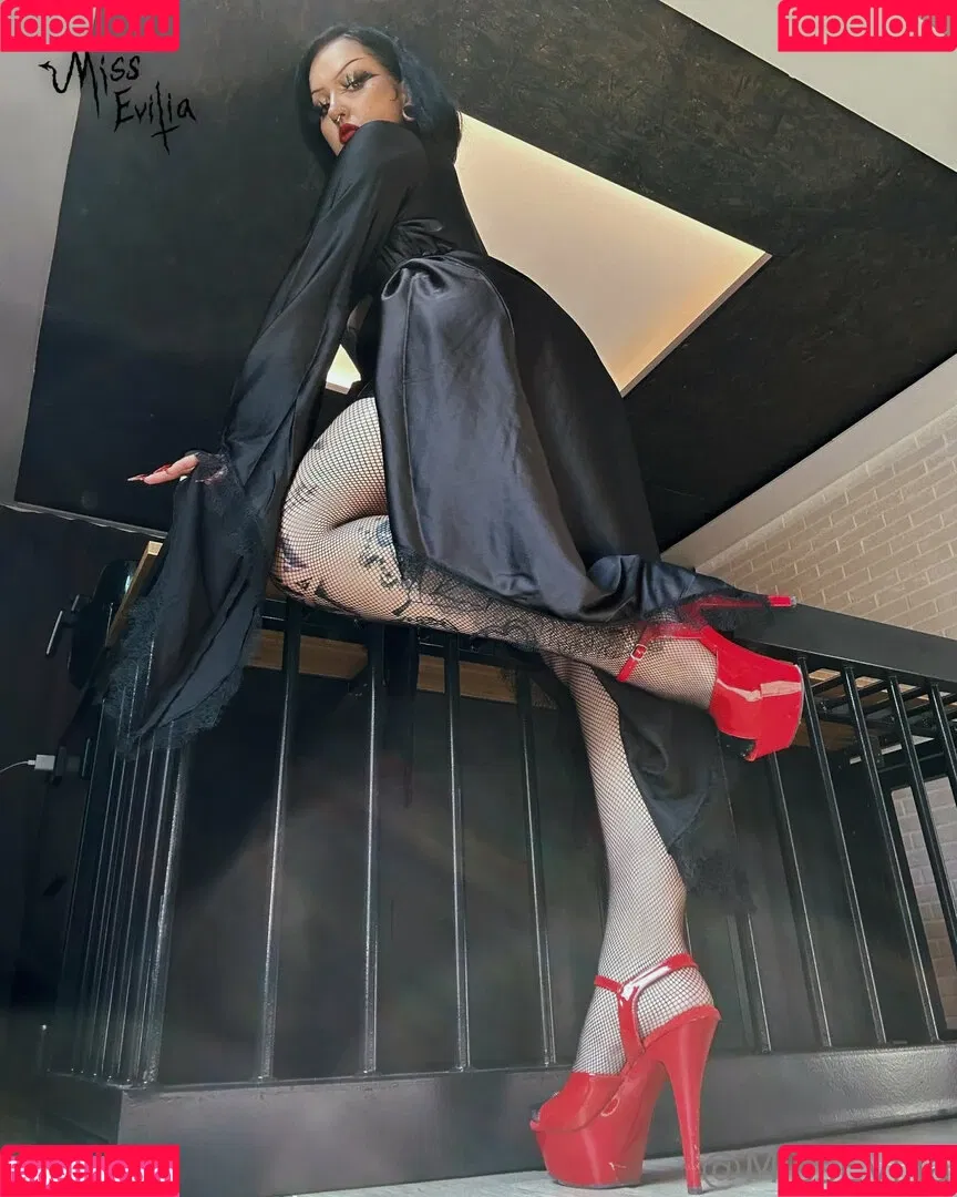 misseviliafree Onlyfans Photo Gallery 