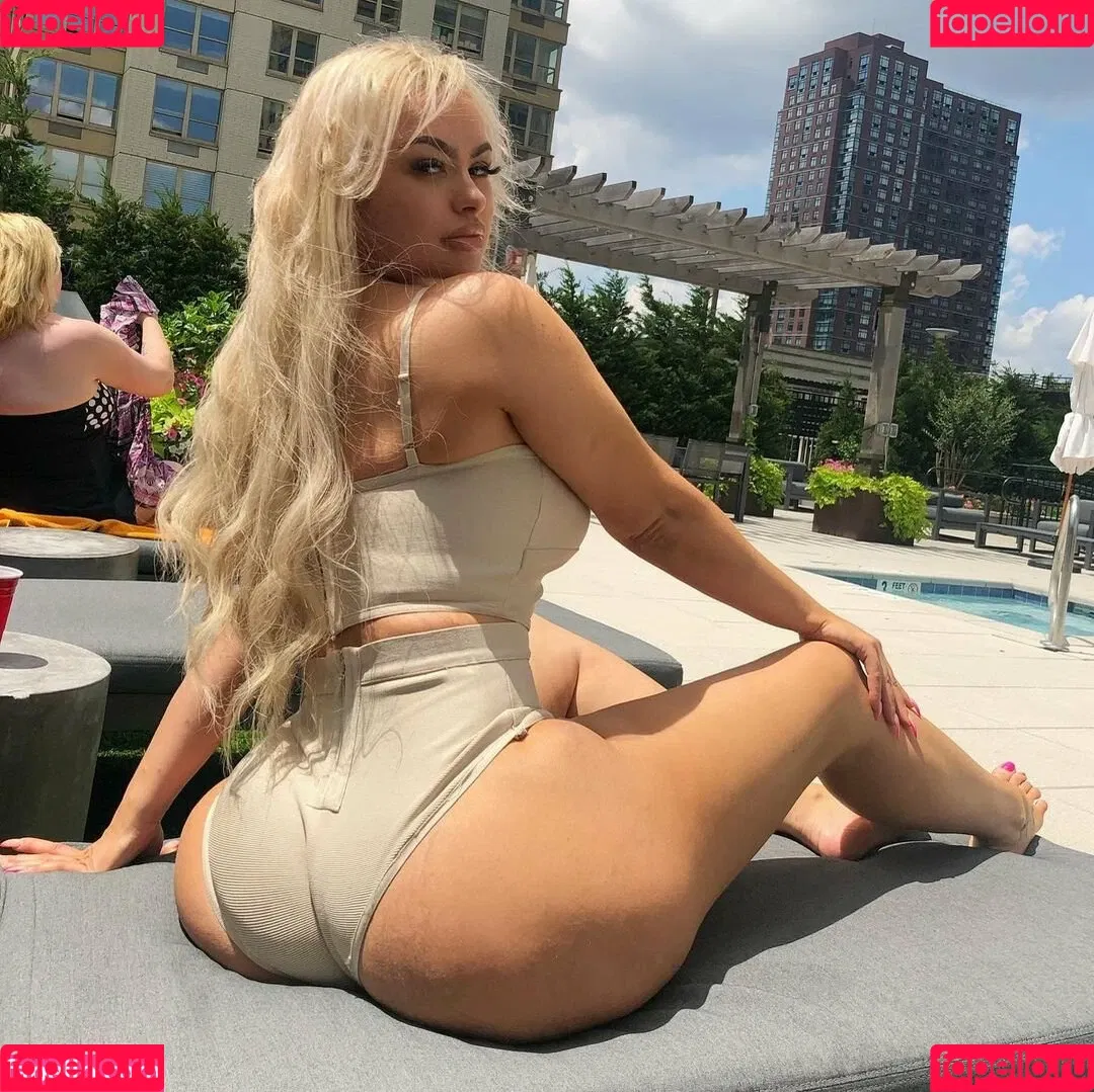 Maya Dutch Onlyfans Photo Gallery 