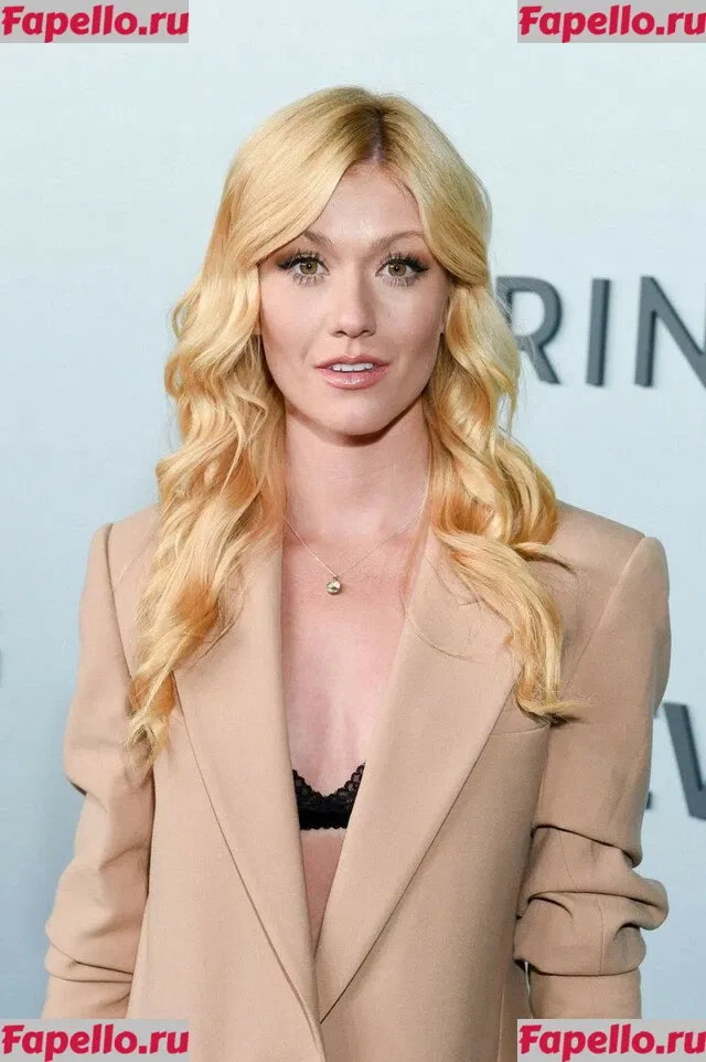 Katherine McNamara Onlyfans Photo Gallery 