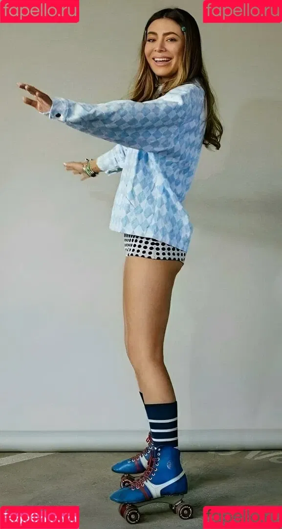 Miranda Cosgrove Onlyfans Photo Gallery 