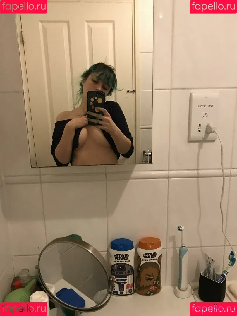 Hahahahelp_me Onlyfans Photo Gallery 