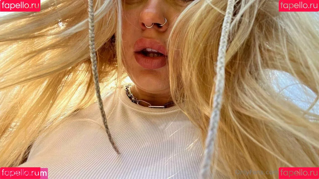 baby_yona Onlyfans Photo Gallery 