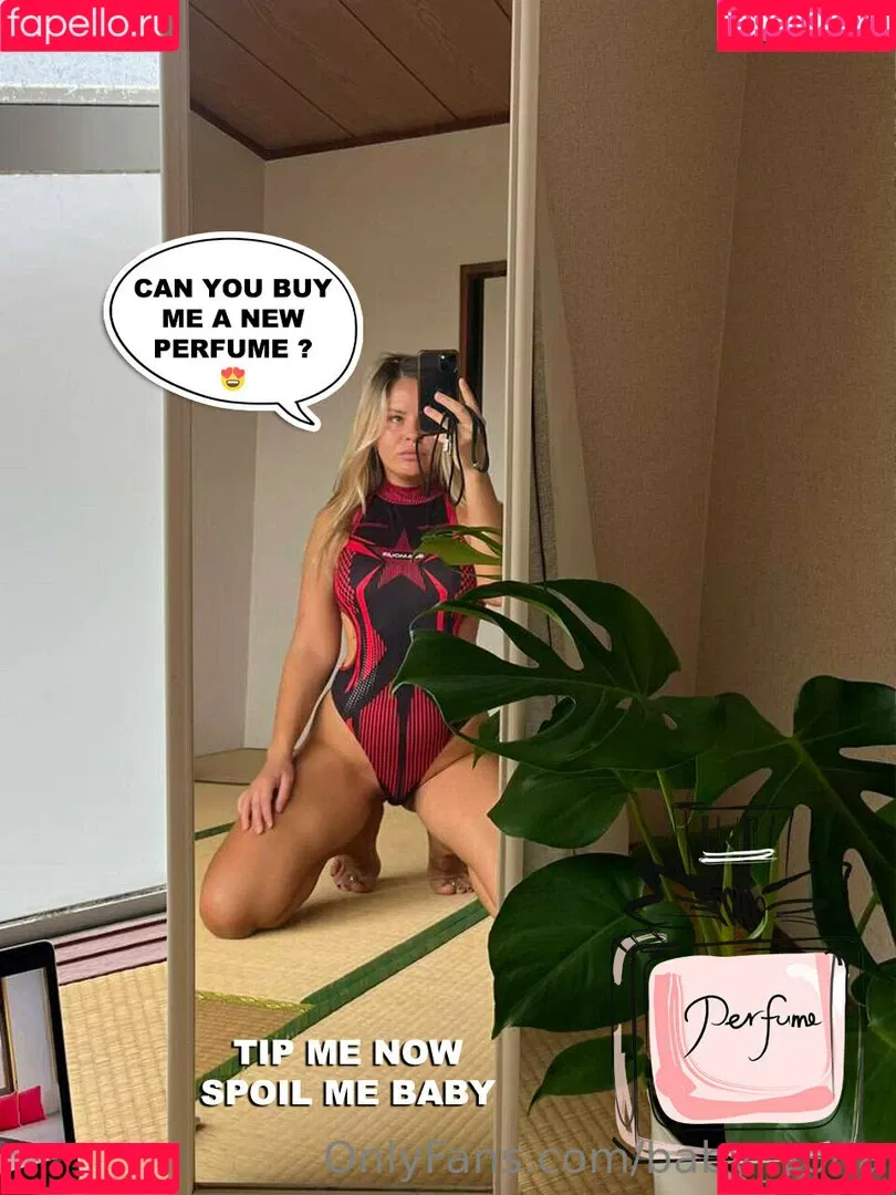 baby_yona Onlyfans Photo Gallery 