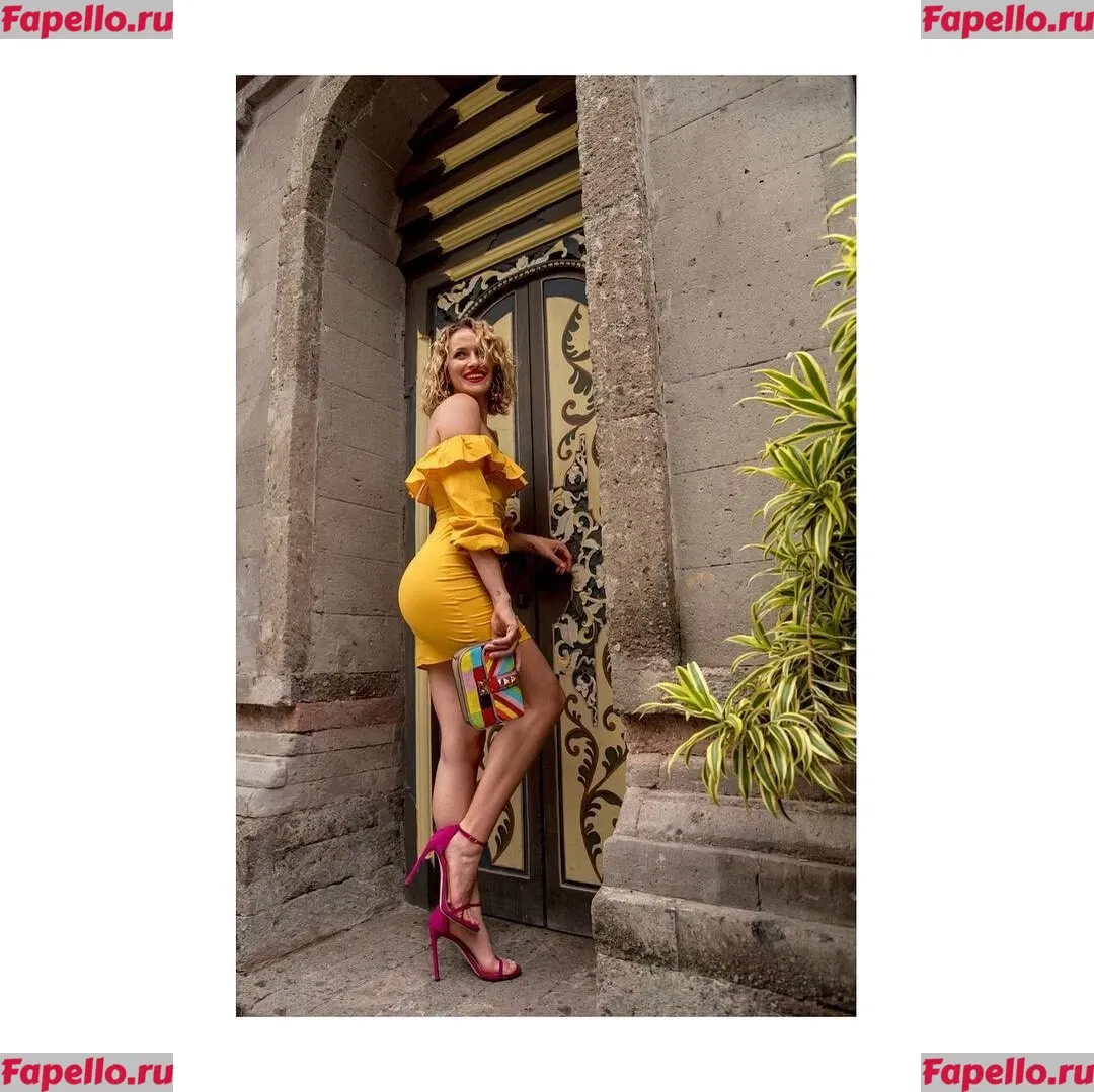 Shantel VanSanten Onlyfans Photo Gallery 