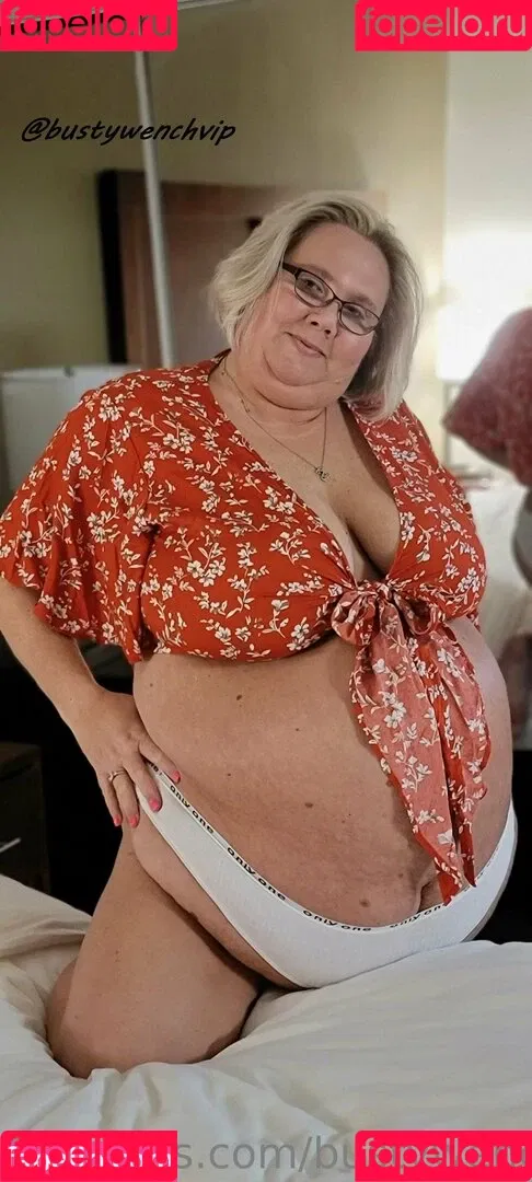 bustywench Onlyfans Photo Gallery 