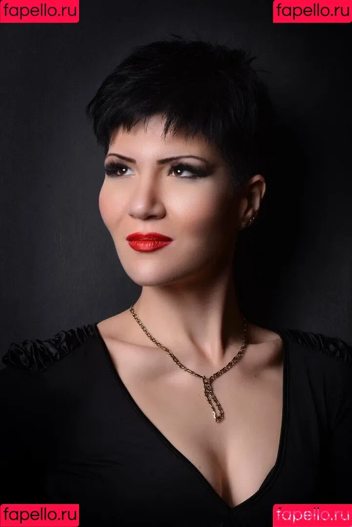 mistressalexandra Onlyfans Photo Gallery 