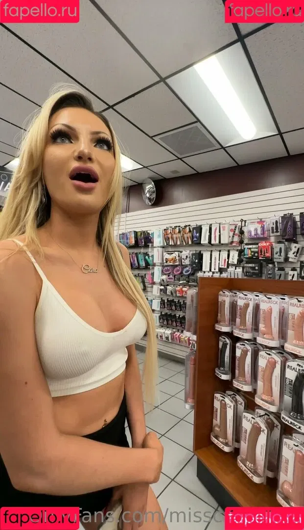 misscarabelle Onlyfans Photo Gallery 