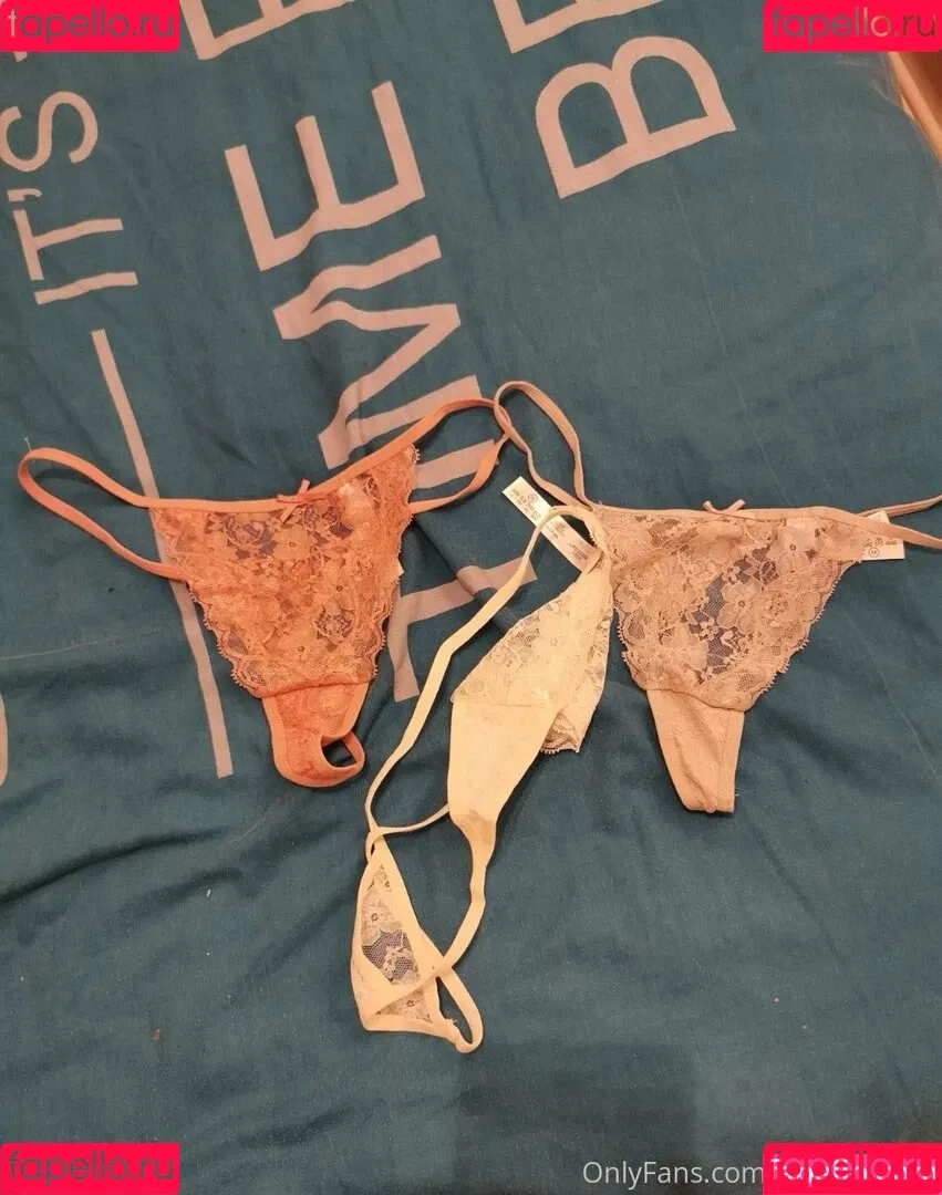 kellymay129 Onlyfans Photo Gallery 