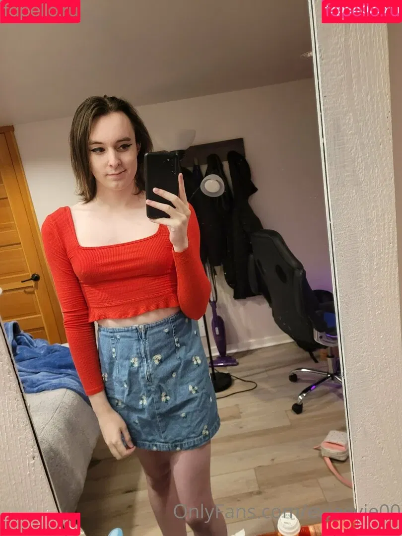 evieevie00 Onlyfans Photo Gallery 