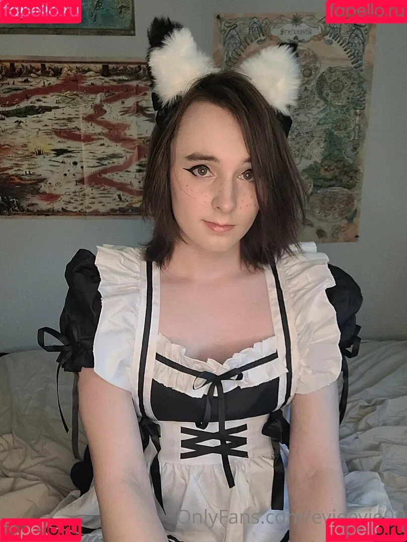 evieevie00 Onlyfans Photo Gallery 