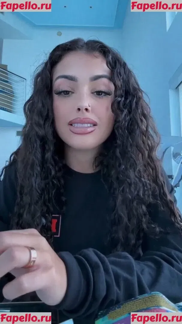 Malu Trevejo Onlyfans Photo Gallery 