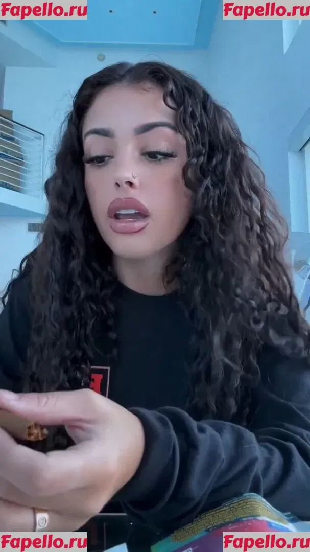 Malu Trevejo Onlyfans Photo Gallery 