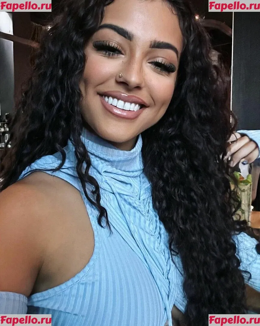 Malu Trevejo Onlyfans Photo Gallery 