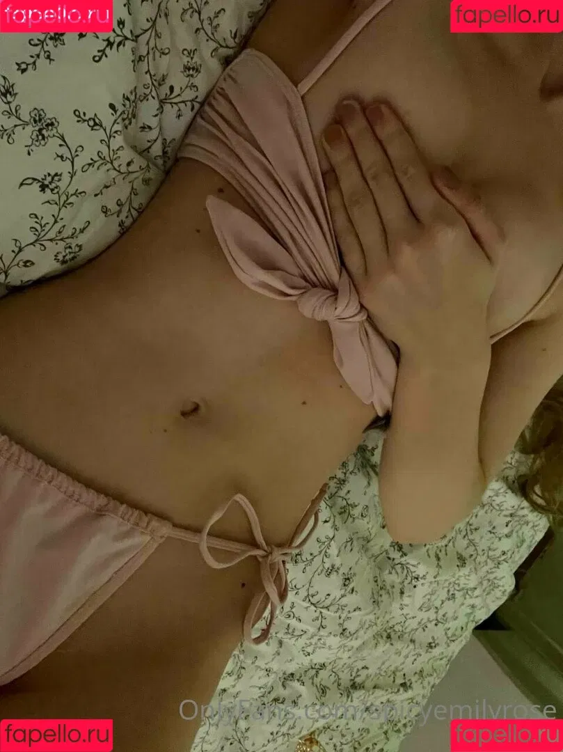 spicyemilyrose Onlyfans Photo Gallery 