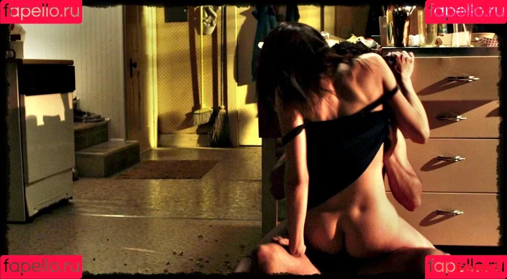 Emmy Rossum Onlyfans Photo Gallery 