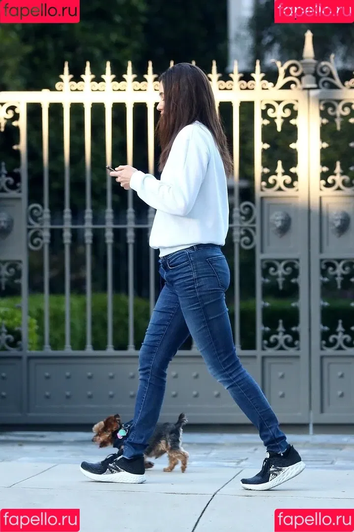 Emmy Rossum Onlyfans Photo Gallery 