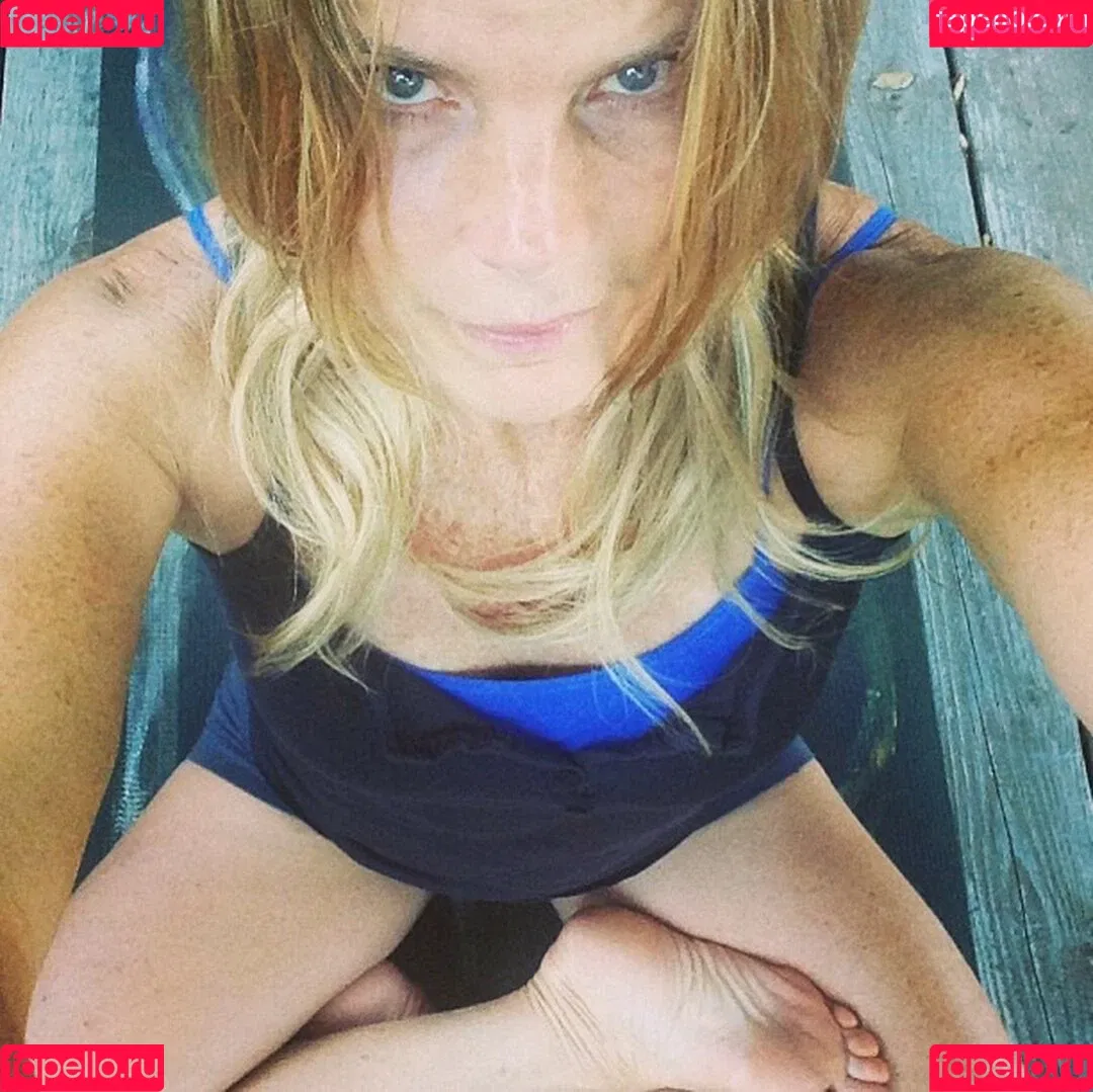 Mariel Hemingway Onlyfans Photo Gallery 