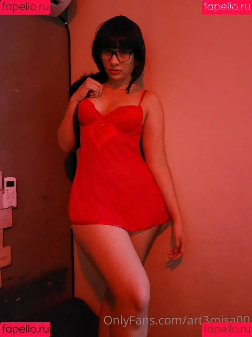 Art3misa00 Onlyfans Photo Gallery 