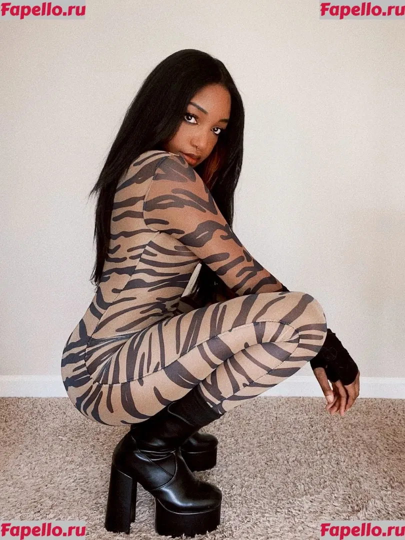 Piexv Cosplay Onlyfans Photo Gallery 