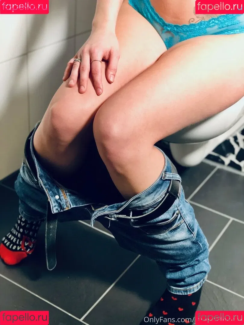 janeyslifepeek Onlyfans Photo Gallery 